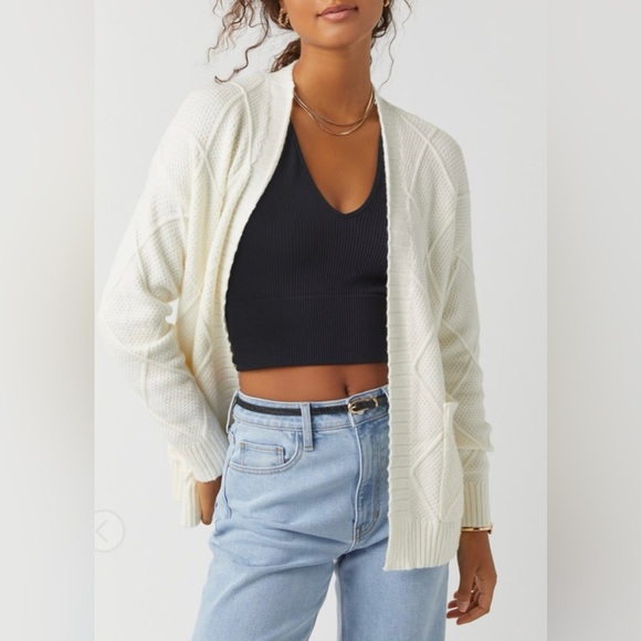 Audrey Parks by Francesca’s Fiona Diamond Knit Cardigan - Picture 1 of 12